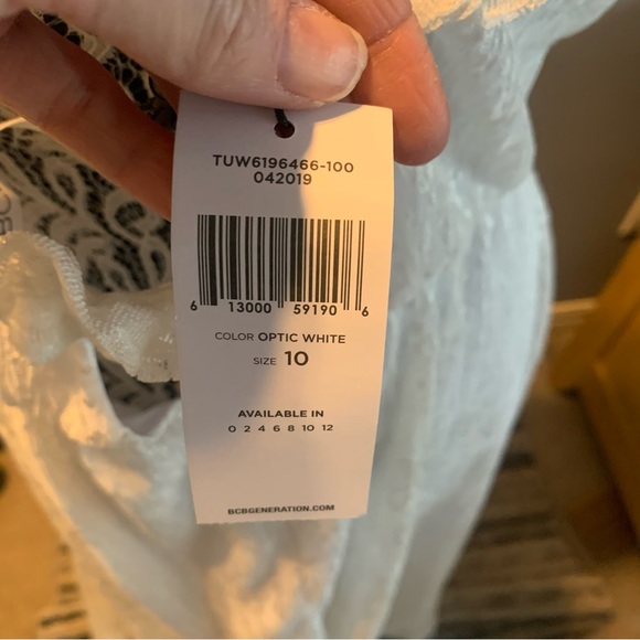NWT BCBGeneration White Lace Dress - 10 - Picture 9 of 10